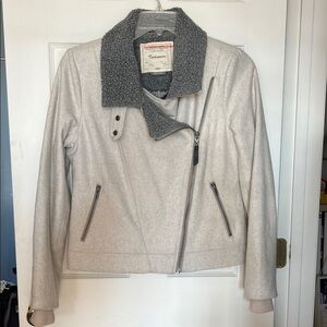 ANTHROPOLOGIE // Cartonnier wool
Sherpa Moto jacket size M